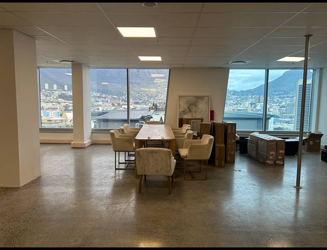 155M² BUILDING TO LET IN CAPE TOWN CITY CENTRE